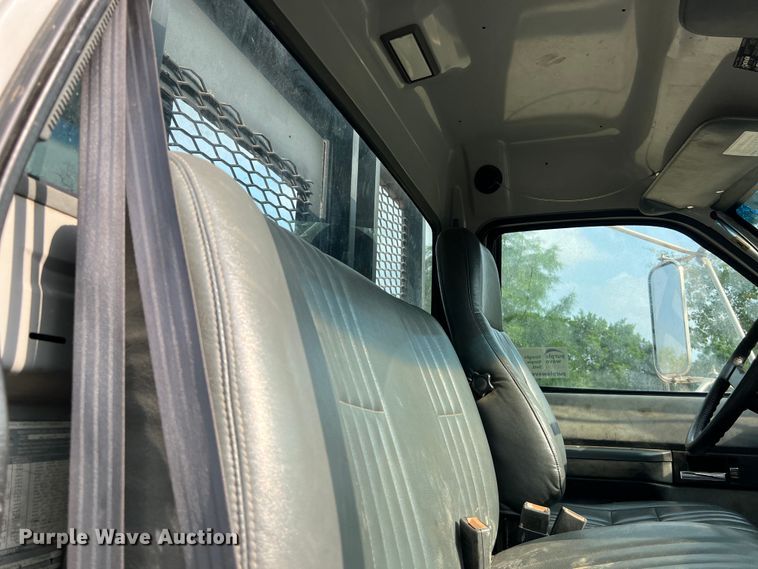 image for item DS3045 2002 Chevrolet C8500 flatbed truck