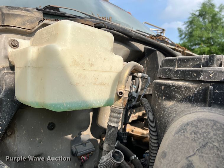 image for item DS3045 2002 Chevrolet C8500 flatbed truck