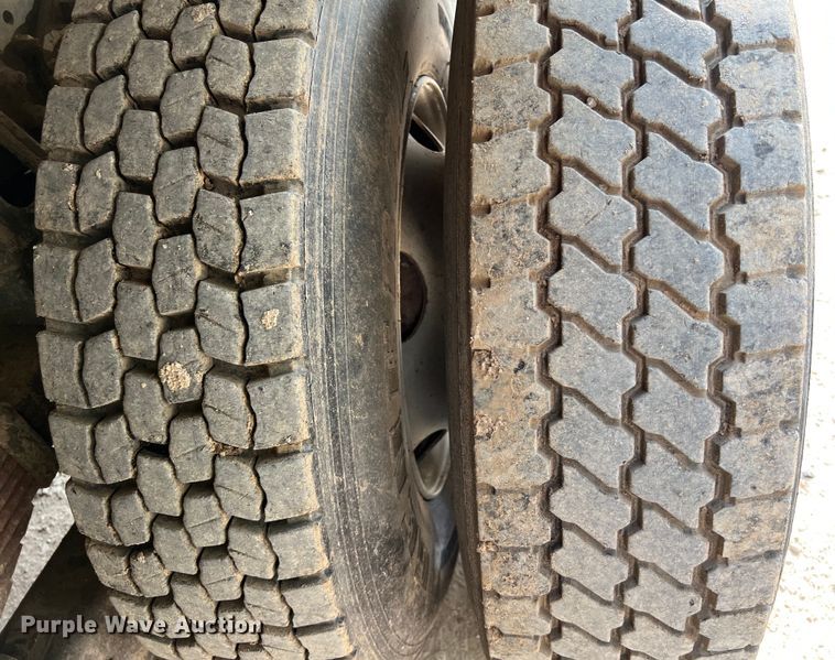 image for item DS3045 2002 Chevrolet C8500 flatbed truck