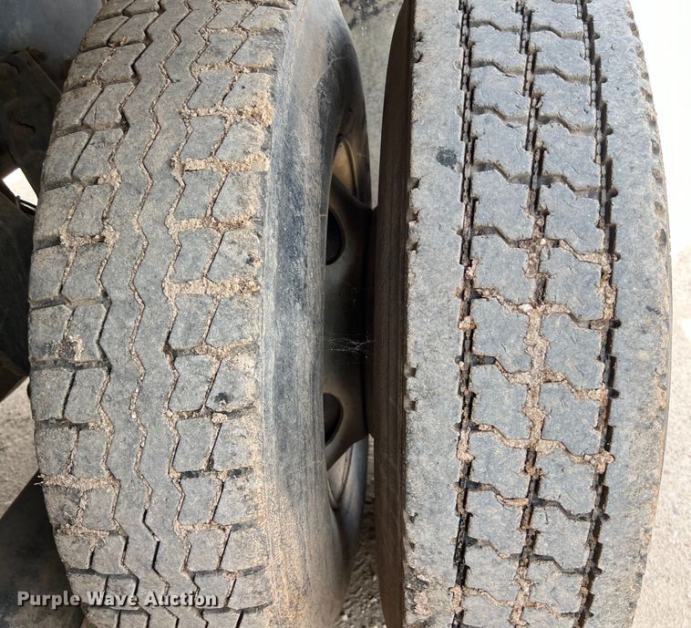 image for item DS3045 2002 Chevrolet C8500 flatbed truck