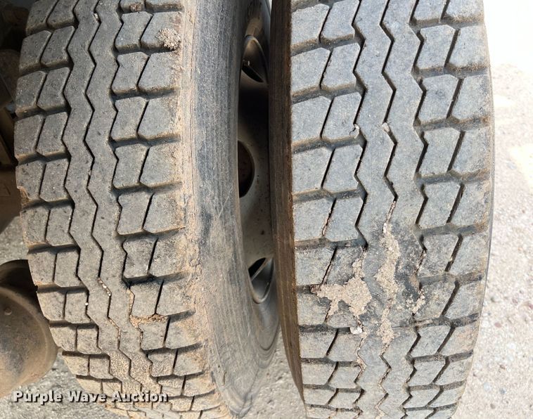 image for item DS3045 2002 Chevrolet C8500 flatbed truck