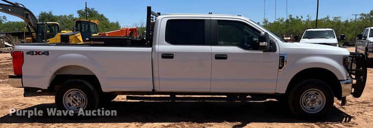 image for item DS3052 2019 Ford F250 Super Duty XL Crew Cab pickup truck