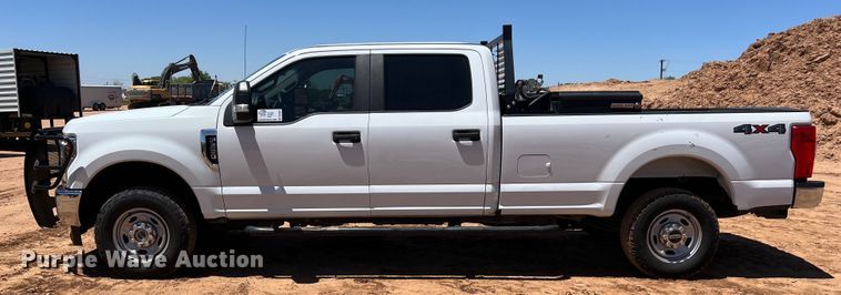 image for item DS3052 2019 Ford F250 Super Duty XL Crew Cab pickup truck