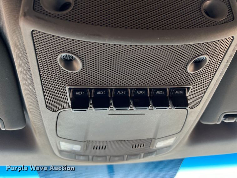 image for item DS3052 2019 Ford F250 Super Duty XL Crew Cab pickup truck