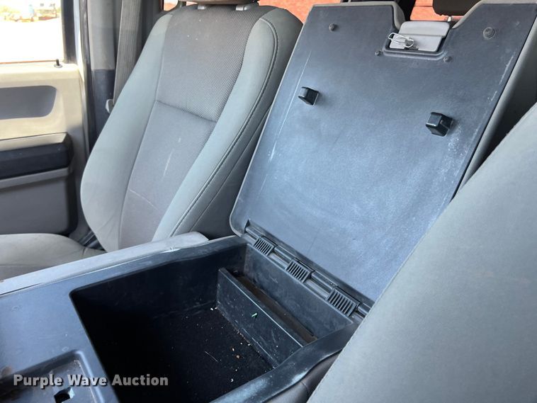 image for item DS3052 2019 Ford F250 Super Duty XL Crew Cab pickup truck