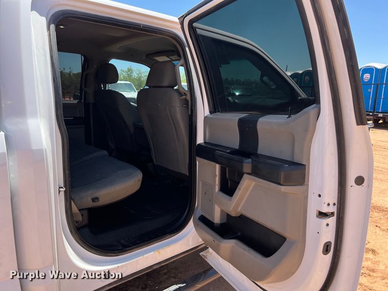 image for item DS3052 2019 Ford F250 Super Duty XL Crew Cab pickup truck