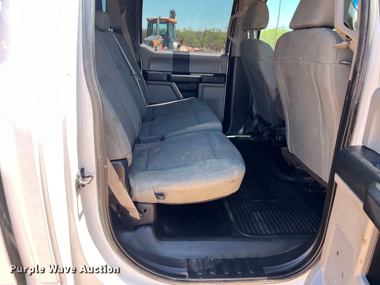 image for item DS3052 2019 Ford F250 Super Duty XL Crew Cab pickup truck