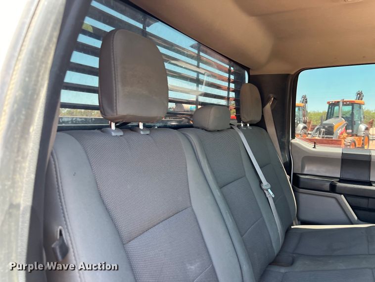 image for item DS3052 2019 Ford F250 Super Duty XL Crew Cab pickup truck