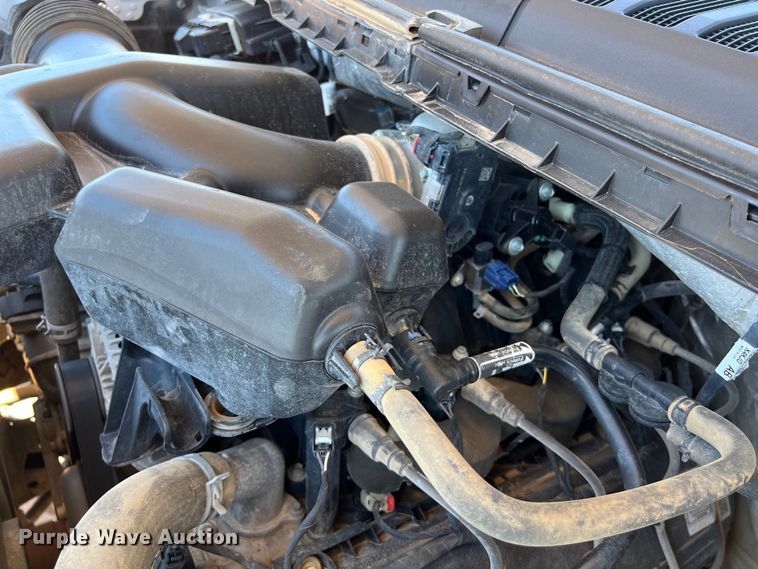 image for item DS3052 2019 Ford F250 Super Duty XL Crew Cab pickup truck