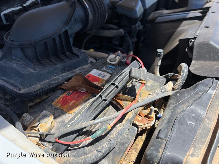 image for item DS3052 2019 Ford F250 Super Duty XL Crew Cab pickup truck