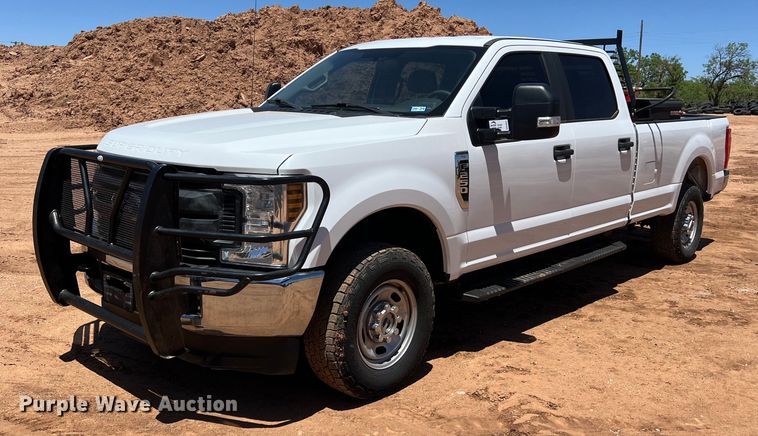 image for item DS3053 2018 Ford F250 Super Duty XL Crew Cab pickup truck