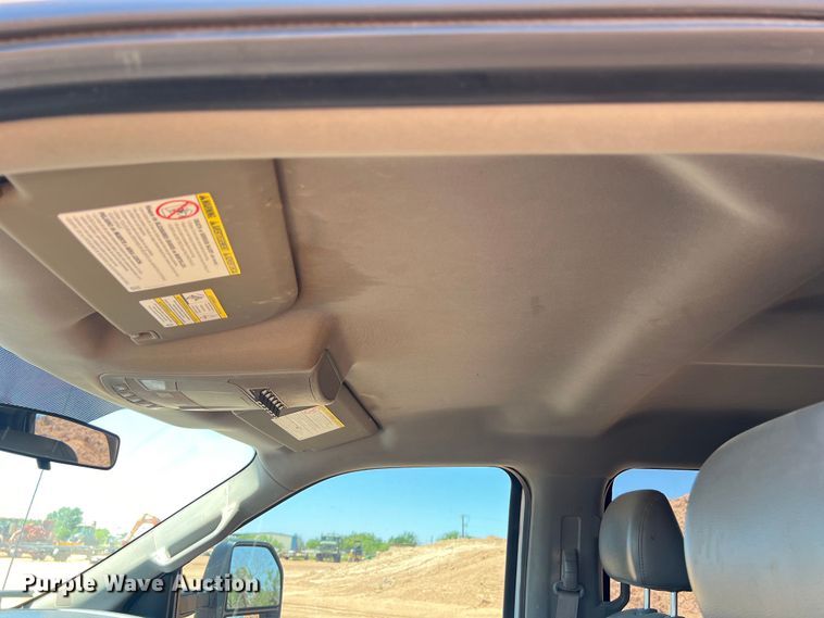 image for item DS3053 2018 Ford F250 Super Duty XL Crew Cab pickup truck