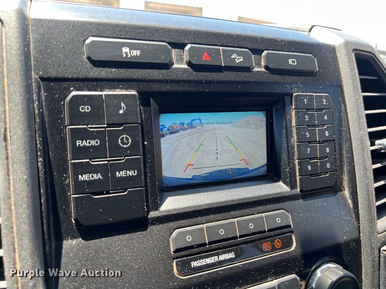 image for item DS3053 2018 Ford F250 Super Duty XL Crew Cab pickup truck