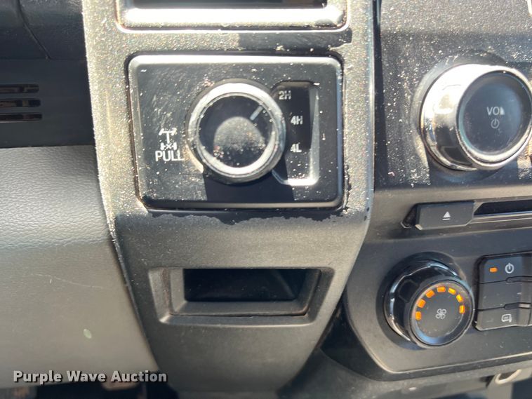 image for item DS3053 2018 Ford F250 Super Duty XL Crew Cab pickup truck