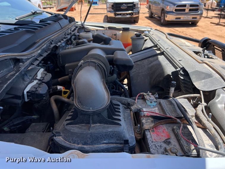 image for item DS3053 2018 Ford F250 Super Duty XL Crew Cab pickup truck