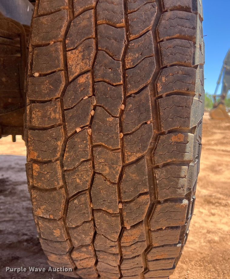 image for item DS3053 2018 Ford F250 Super Duty XL Crew Cab pickup truck