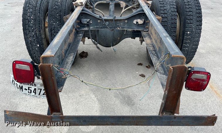 image for item DS3056 2008 International  4300 truck cab and chassis