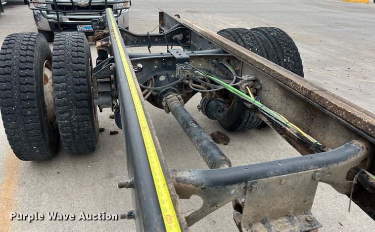 image for item DS3056 2008 International  4300 truck cab and chassis