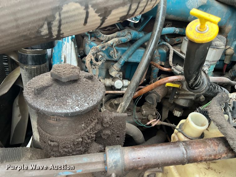 image for item DS3056 2008 International  4300 truck cab and chassis