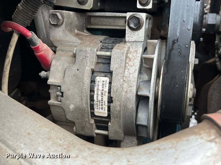 image for item DS3056 2008 International  4300 truck cab and chassis