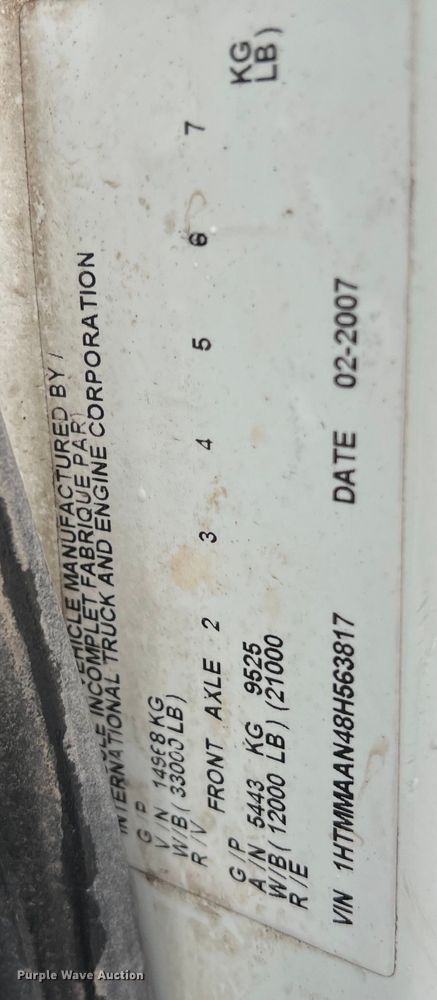 image for item DS3056 2008 International  4300 truck cab and chassis