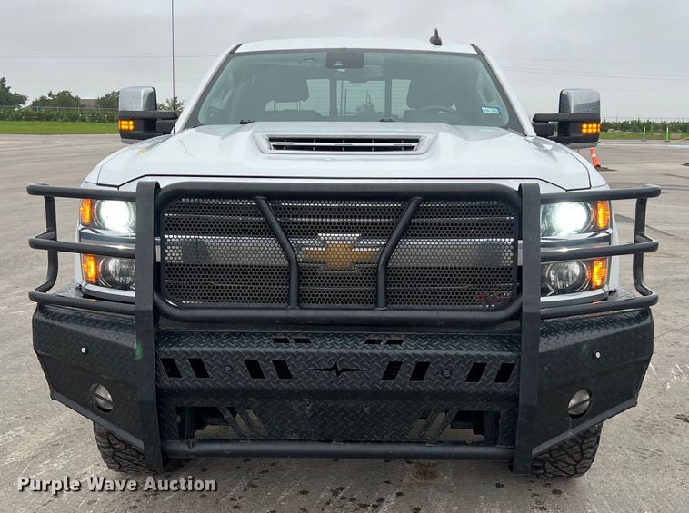 image for item DS3060 2019 Chevrolet  3500HD Crew Cab pickup truck