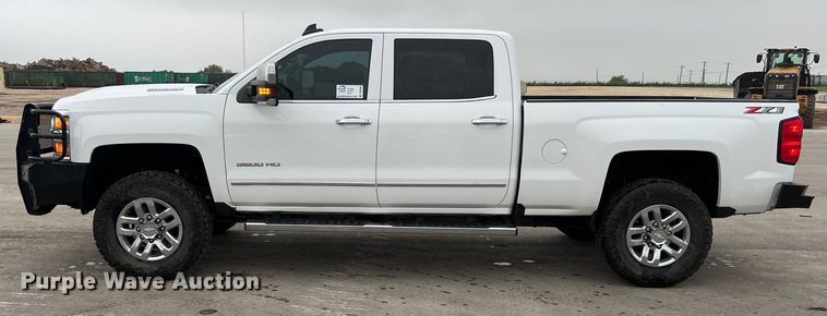 image for item DS3060 2019 Chevrolet  3500HD Crew Cab pickup truck