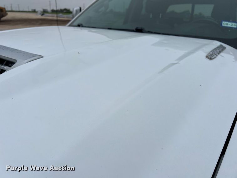 image for item DS3060 2019 Chevrolet  3500HD Crew Cab pickup truck