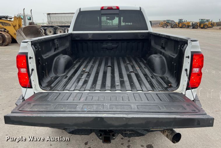 image for item DS3060 2019 Chevrolet  3500HD Crew Cab pickup truck