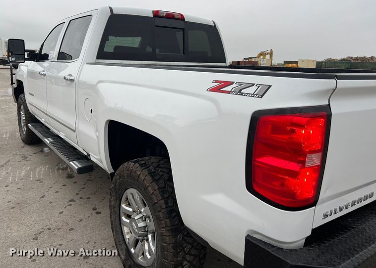 image for item DS3060 2019 Chevrolet  3500HD Crew Cab pickup truck