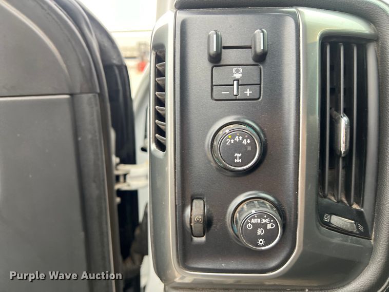 image for item DS3060 2019 Chevrolet  3500HD Crew Cab pickup truck