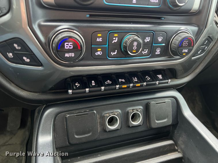 image for item DS3060 2019 Chevrolet  3500HD Crew Cab pickup truck