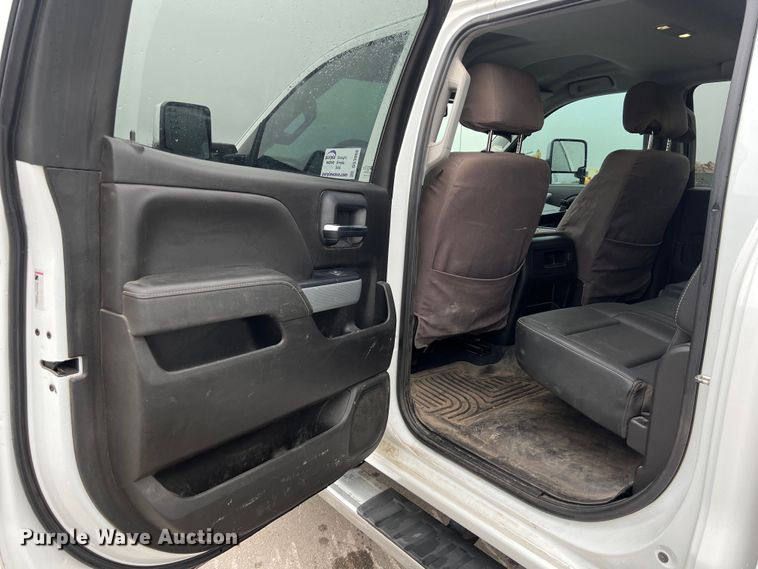 image for item DS3060 2019 Chevrolet  3500HD Crew Cab pickup truck