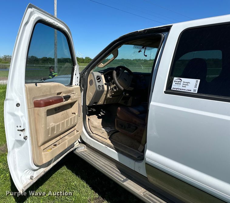 image for item DS4149 2009 Ford F250 Super Duty Crew Cab pickup truck