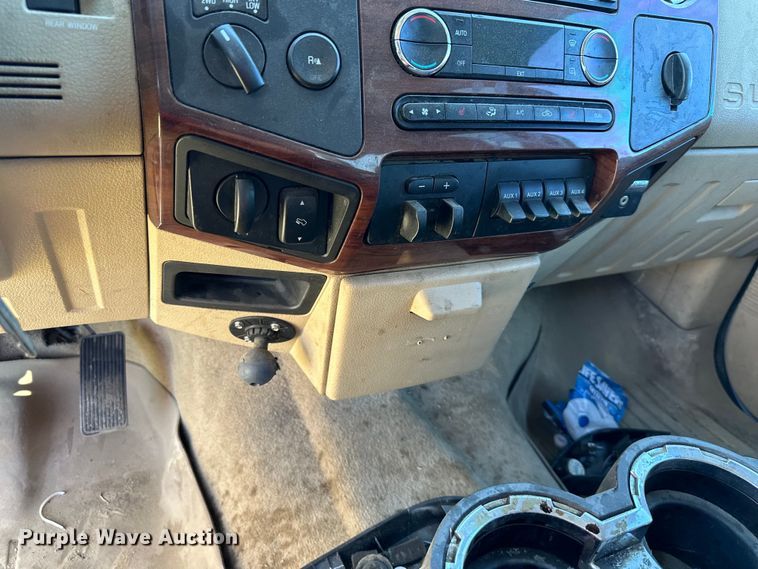 image for item DS4149 2009 Ford F250 Super Duty Crew Cab pickup truck