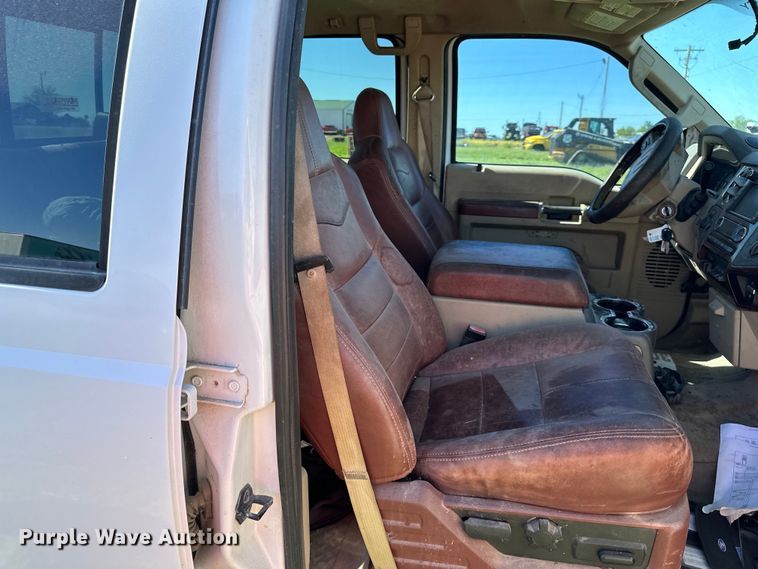 image for item DS4149 2009 Ford F250 Super Duty Crew Cab pickup truck