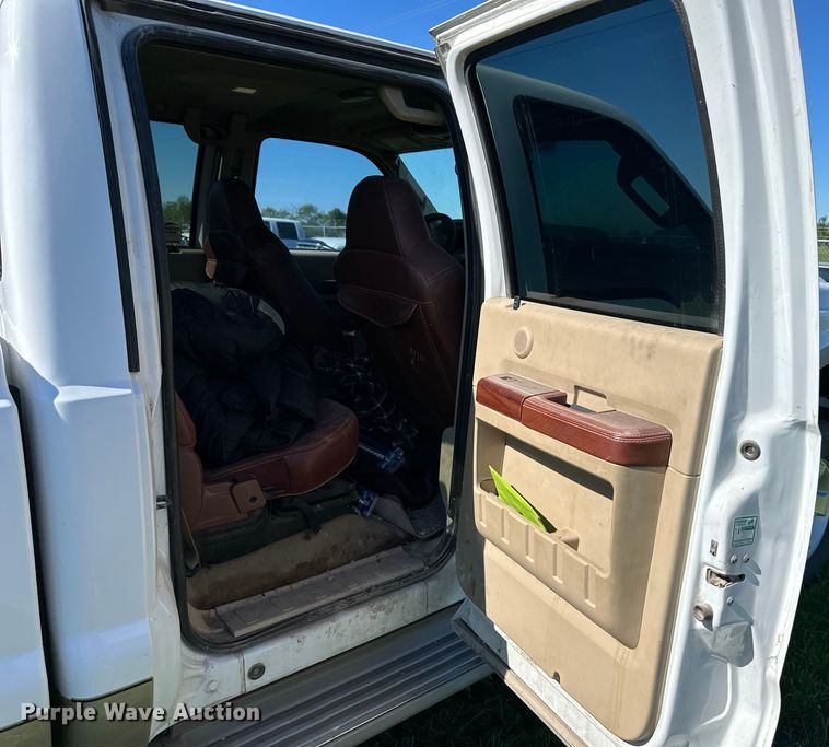 image for item DS4149 2009 Ford F250 Super Duty Crew Cab pickup truck