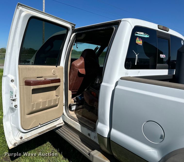 image for item DS4149 2009 Ford F250 Super Duty Crew Cab pickup truck