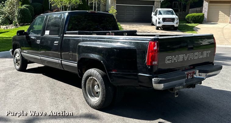 image for item DS4160 2000 Chevrolet C3500 pickup truck