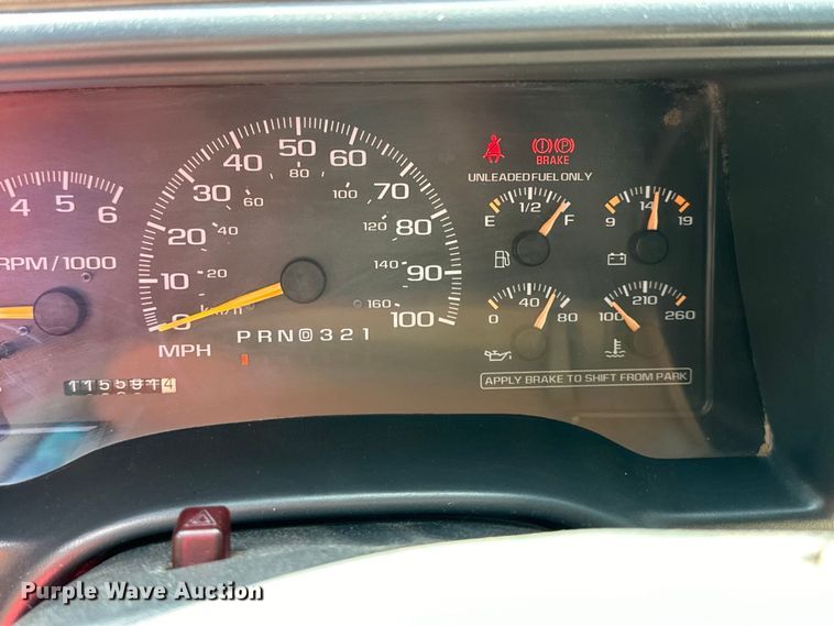 image for item DS4160 2000 Chevrolet C3500 pickup truck