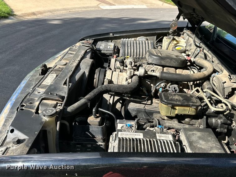 image for item DS4160 2000 Chevrolet C3500 pickup truck