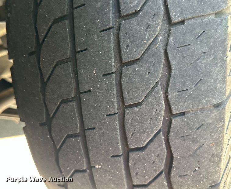 image for item DS4160 2000 Chevrolet C3500 pickup truck