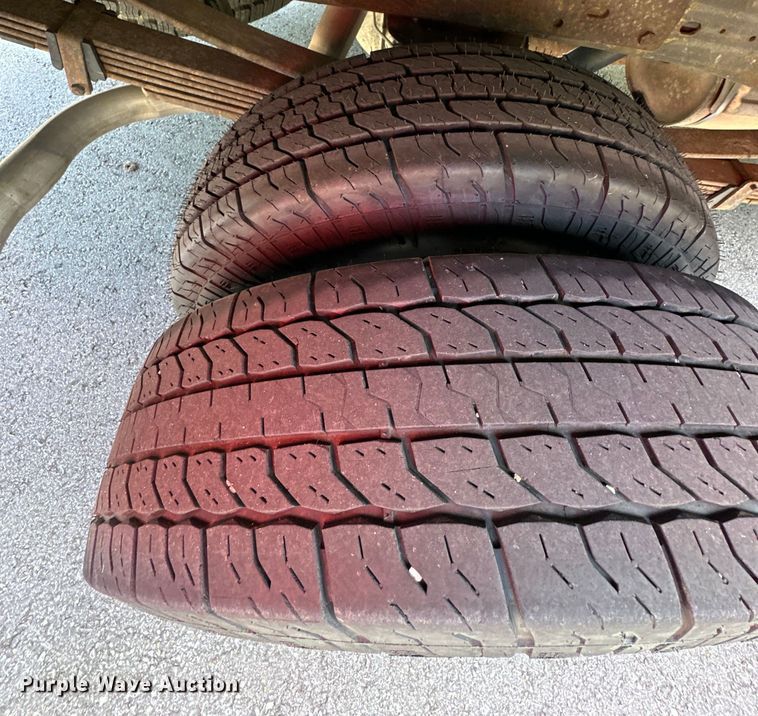 image for item DS4160 2000 Chevrolet C3500 pickup truck