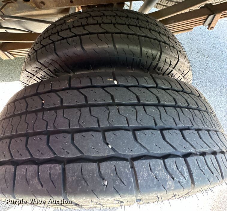 image for item DS4160 2000 Chevrolet C3500 pickup truck