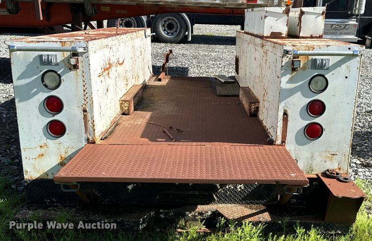 image for item DX0458 Utility bed