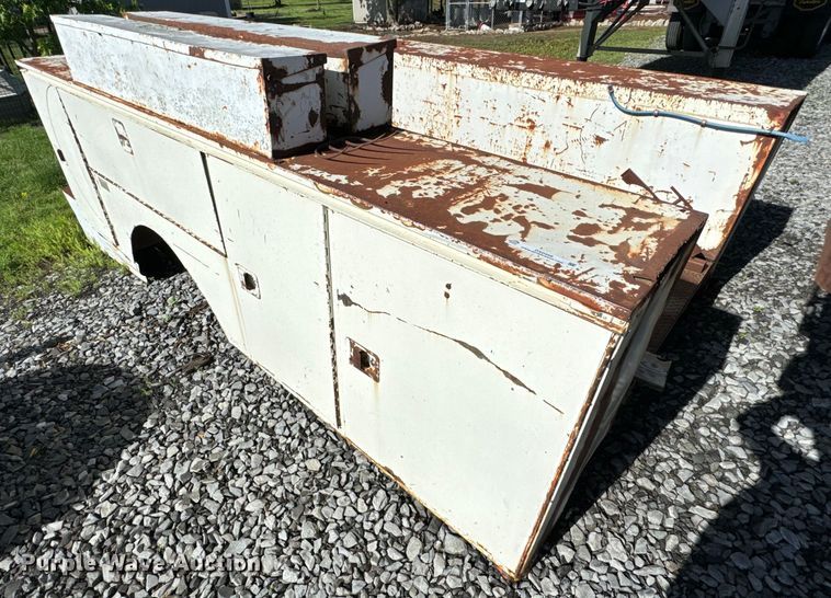 image for item DX0458 Utility bed