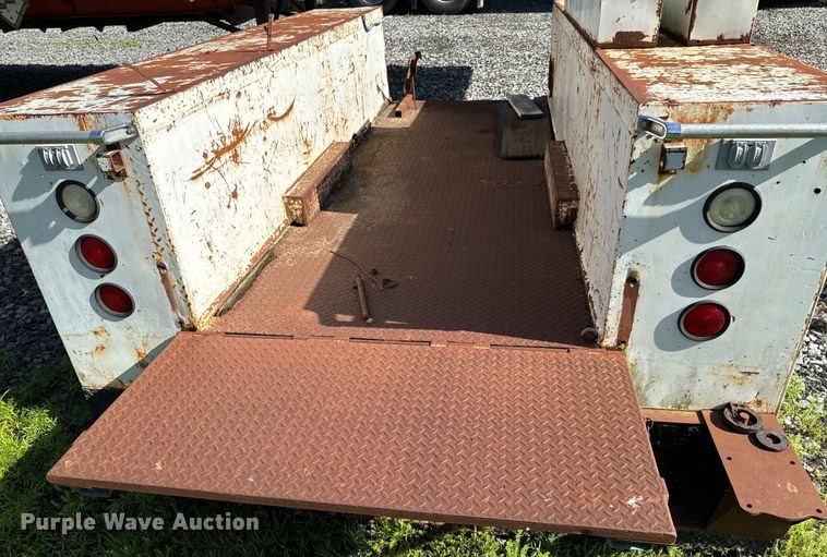 image for item DX0458 Utility bed