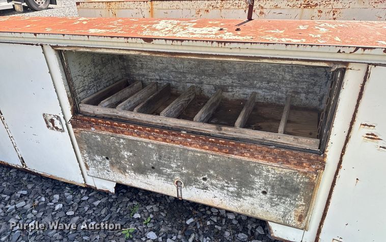 image for item DX0458 Utility bed