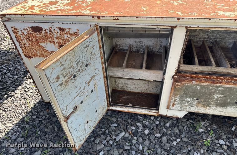 image for item DX0458 Utility bed