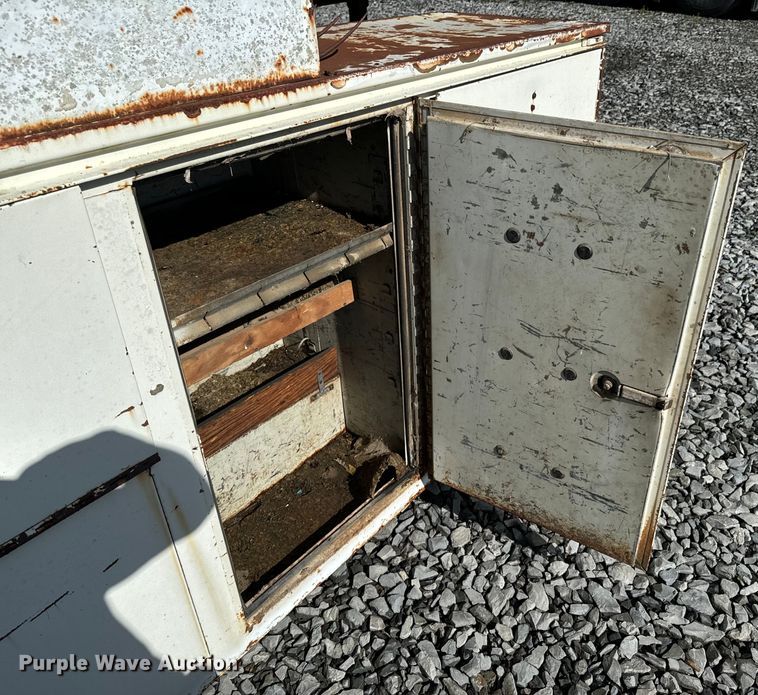 image for item DX0458 Utility bed